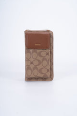 A stylish and elongated leather wallet - brown